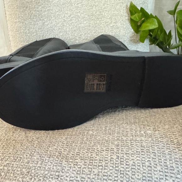 Dolce Vita H2O waterproof Women's Black Knee-High Boots size 7.5 - Picture 6 of 10